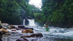 Kayak rafting Équateur